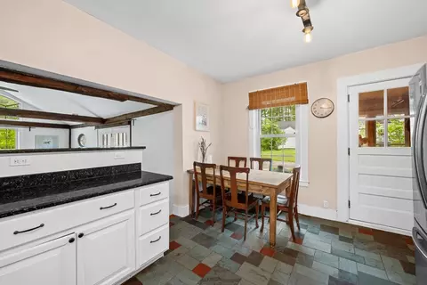 Dining - 10 Maple, Sturbridge, MA 01566 photo 3 of 4