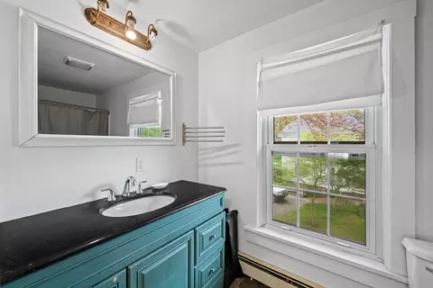 Bath - 10 Maple, Sturbridge, MA 01566 photo 3 of 3