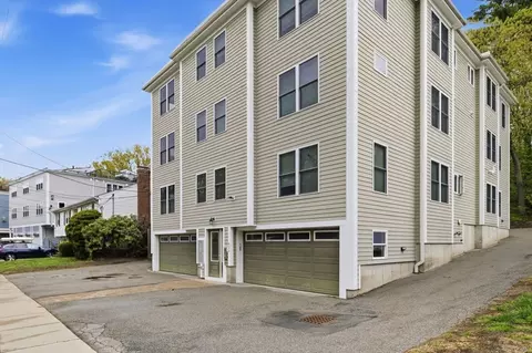 829 Lagrange St #3, Boston, MA 02132