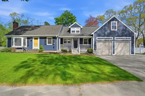 21 Kent Rd, Weymouth, MA 02190
