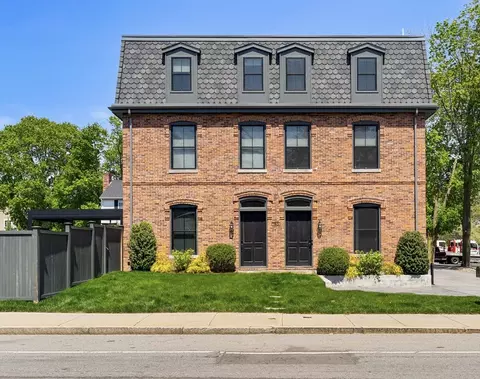 165 River St #2, Waltham, MA 02453