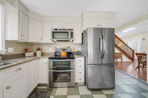 399 Wethersfield St, Rowley, MA 01969 photo 17