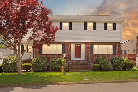 12 Highland Ave, Woburn, MA 01801