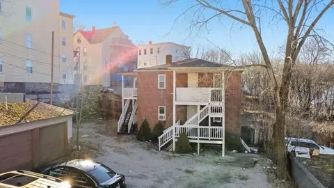 98 Cross St, Southbridge, MA 01550