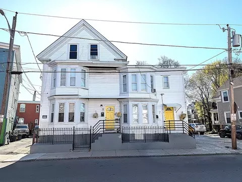 4 Chelmsford St # -6, Lawrence, MA 01841