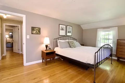 Bedroom - 129 Chalmers St, Springfield, MA 01118 photo 5 of 14