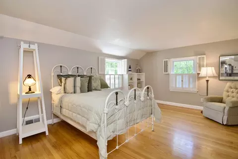 Bedroom - 129 Chalmers St, Springfield, MA 01118 photo 1 of 14
