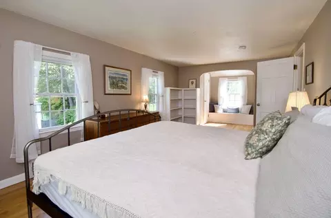 Bedroom - 129 Chalmers St, Springfield, MA 01118 photo 7 of 14