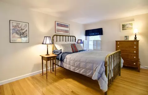Bedroom - 129 Chalmers St, Springfield, MA 01118 photo 13 of 14