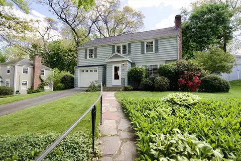 Exterior - 129 Chalmers St, Springfield, MA 01118 photo 2 of 3