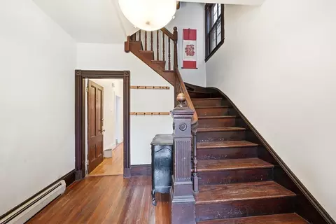 Entry Way - 166 Chestnut St #1, Brookline, MA 02445 photo 2 of 2