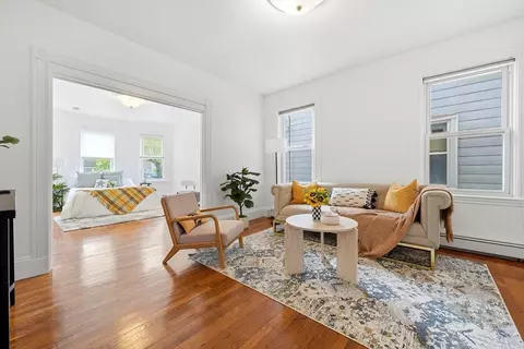Living - 166 Chestnut St #1, Brookline, MA 02445 photo 3 of 4