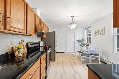 Kitchen - 166 Chestnut St #1, Brookline, MA 02445 photo 4 of 5