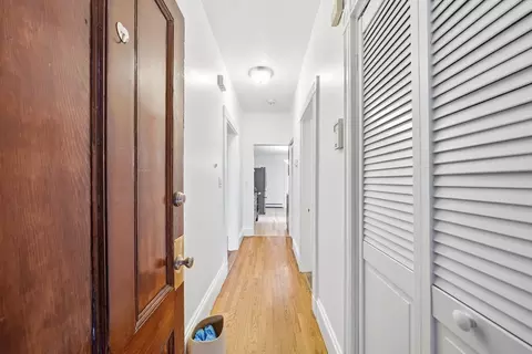 Entry Way - 166 Chestnut St #1, Brookline, MA 02445 photo 1 of 2
