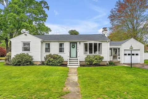 65 Florita Dr, Framingham, MA 01702