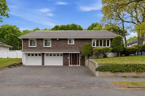 3 Spruce St, Stoneham, MA 02180