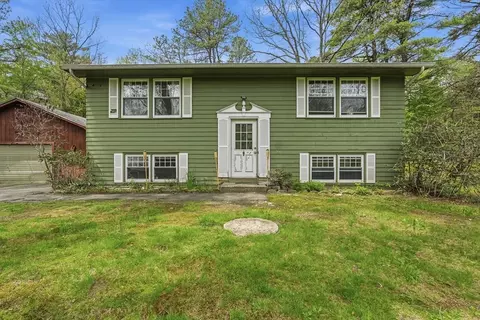390 State St, Amherst, MA 01002