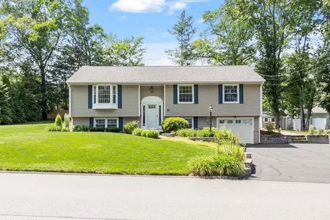 28 Vinal St, Hudson, MA 01749