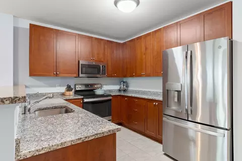 1 Harvest Dr #103, North Andover, MA 01845