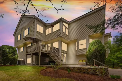 3002 Maple Brook Rd #3002, Bellingham, MA 02019