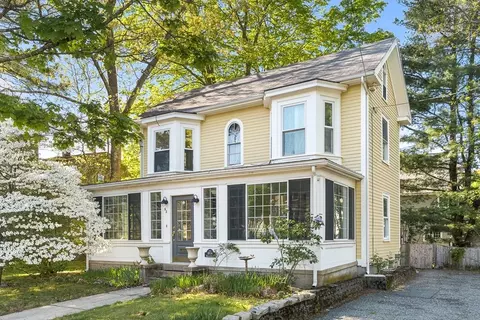53 Lake St, Winchester, MA 01890