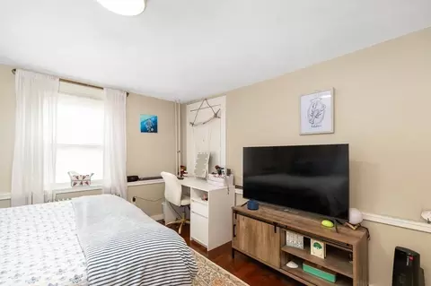 Bedroom - 30 Addison St, Gloucester, MA 01930 photo 2 of 6