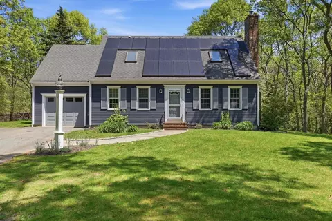 83 Greenville Dr, Forestdale, MA 02644