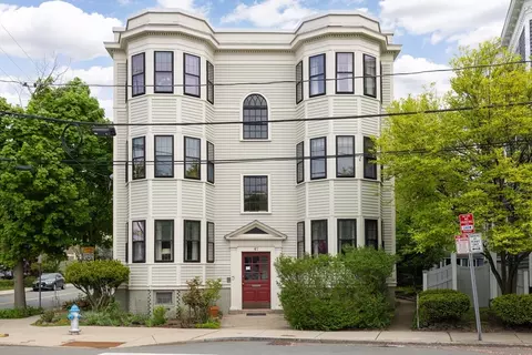 47 Vassal Ln #3, Cambridge, MA 02138