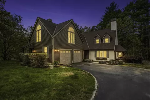 179 South St, Upton, MA 01568