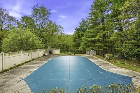 Exterior - 179 South St, Upton, MA 01568 photo 10 of 14