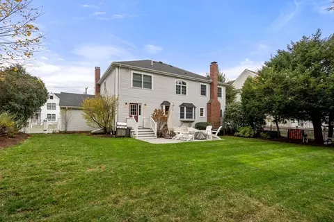 101 Bird St, Needham, MA 02492 photo 2