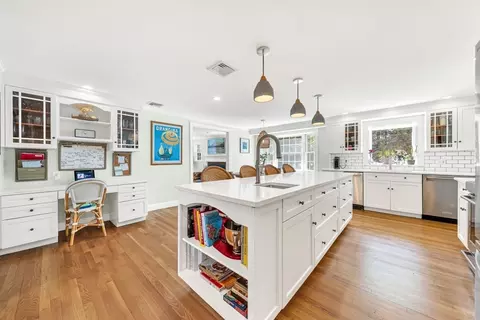 101 Bird St, Needham, MA 02492 photo 10