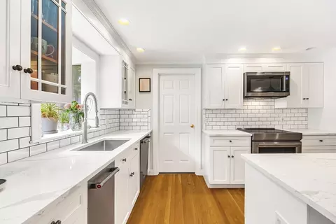 101 Bird St, Needham, MA 02492 photo 12