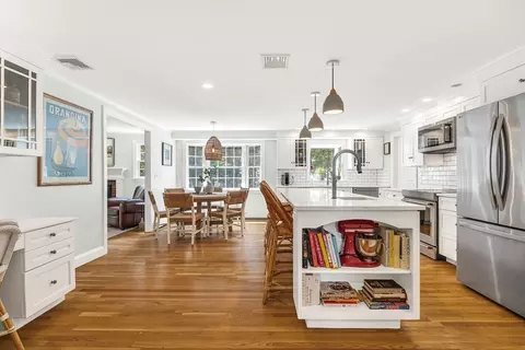 101 Bird St, Needham, MA 02492 photo 9