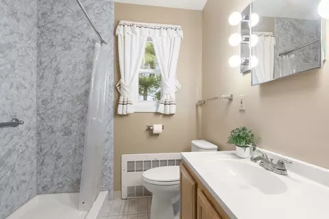 Bath - 76 Mitchell Dr #76, Chicopee, MA 01022 photo 1 of 1