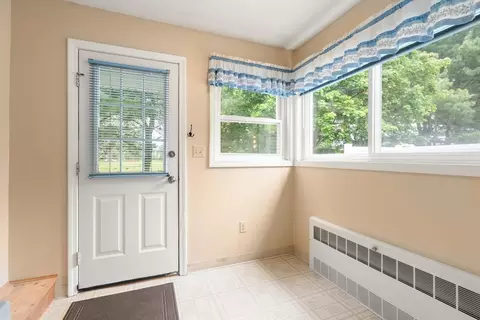 Entry Way - 76 Mitchell Dr #76, Chicopee, MA 01022 photo 1 of 1