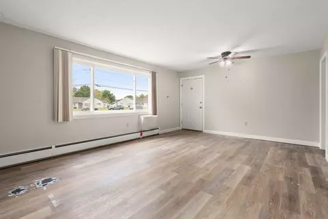 Living - 76 Mitchell Dr #76, Chicopee, MA 01022 photo 2 of 3