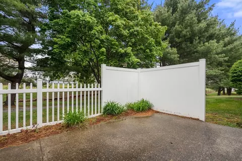 Exterior - 76 Mitchell Dr #76, Chicopee, MA 01022 photo 1 of 8