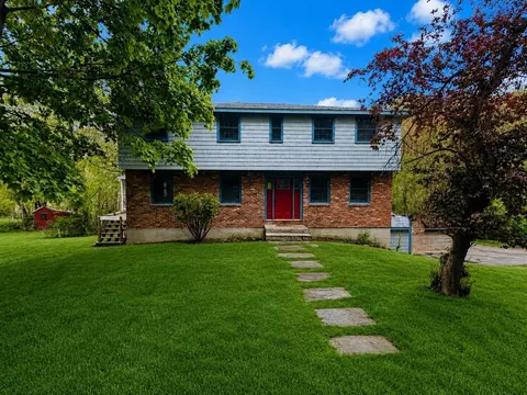 368 Hill Rd, Boxborough, MA 01719