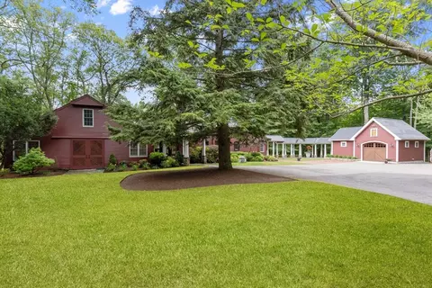 135 Milton St, Milton, MA 02186