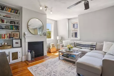 79 Pearl St #3, Boston, MA 02129