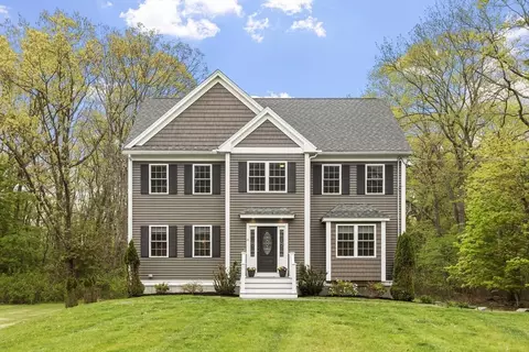 10 West St, Wilmington, MA 01887