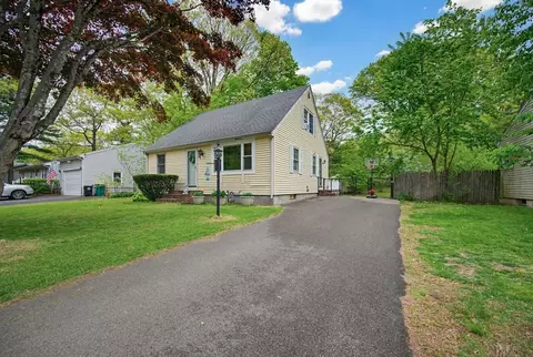 65 Burden Ave, North Attleborough, MA 02763