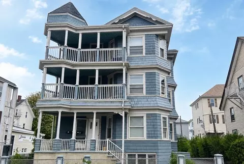 212 Brightman St, Fall River, MA 02720