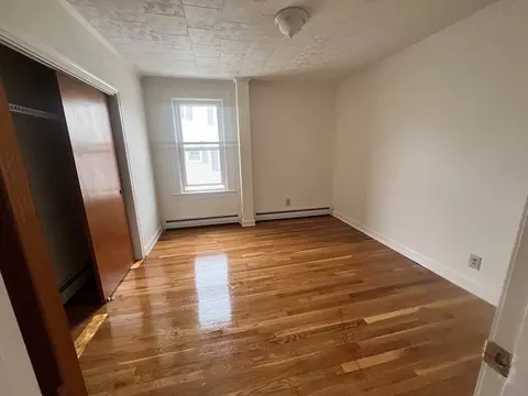 Bedroom - 212 Brightman St, Fall River, MA 02720 photo 3 of 5