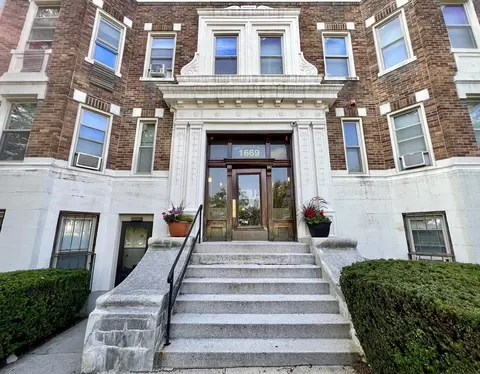 1669 Commonwealth Ave #3, Boston, MA 02135