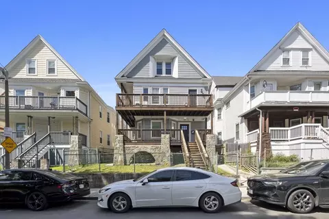 53 Greenbrier St, Dorchester Center, MA 02124