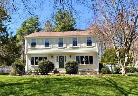 341 Lincoln St, Norwell, MA 02061