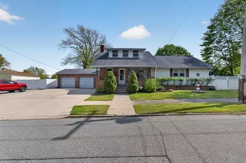 1096 Joyce St, New Bedford, MA 02745