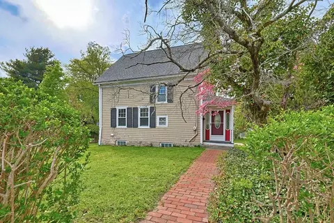 98 Pleasant St, Milton, MA 02186